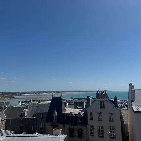 Vakantiehuis La Rose Du Roc - Maison 4 Niveaux, Terrasse Vue Granville